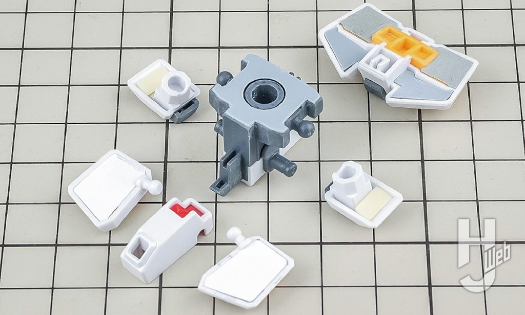 哀川和彦製作「ガンダム7号機」製作途中フロントアーマー