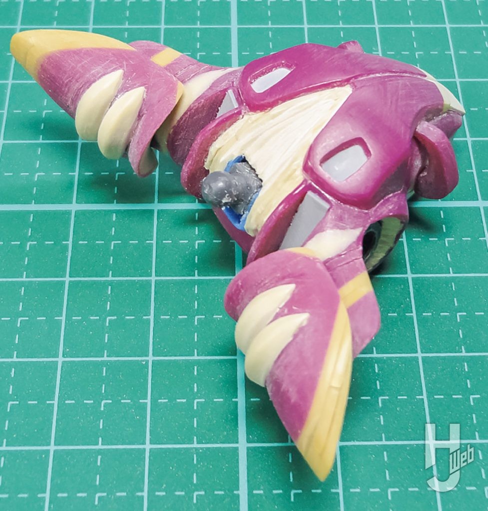 田仲正樹製作「ボチューン」製作途中上半身