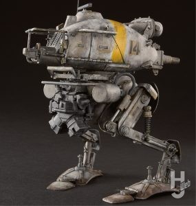 大森記詩製作「シュトラール軍 無人強襲偵察用二足歩行戦車 パックレーテ」横