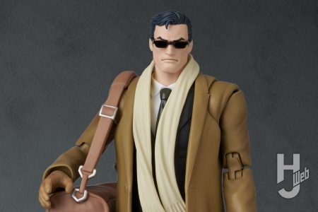 バットマンの正体「ブルース・ウェイン」がMAFEX化！クラーク・ケントと合わせてデイリー・プラネット社での対面を再現しよう【MAFEX最新情報】