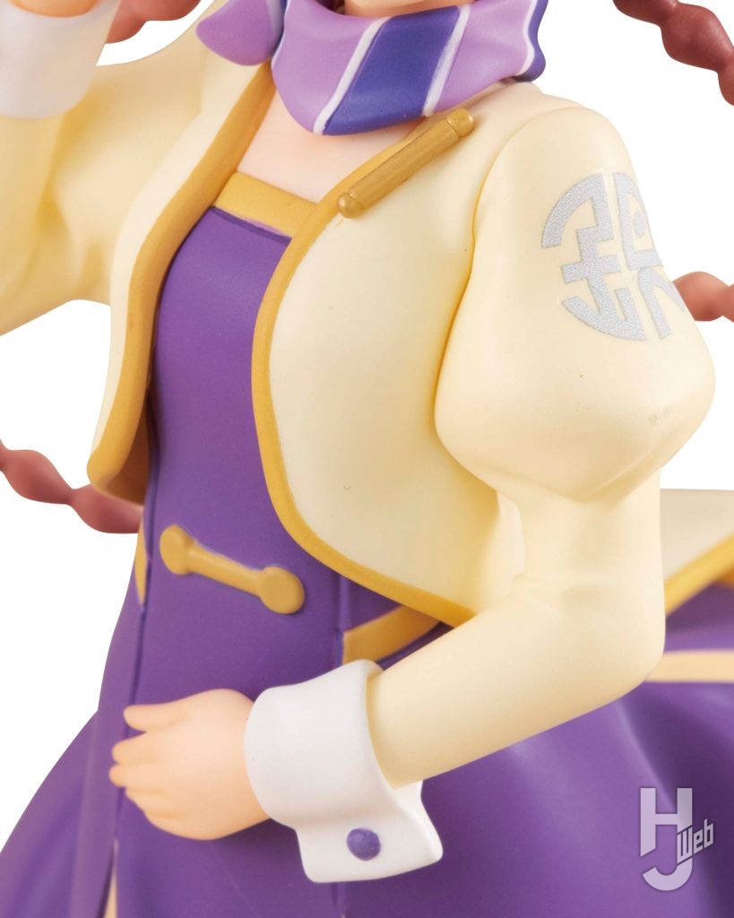 ヤチヨのフィギュアの後ろ姿のアップ画像その2