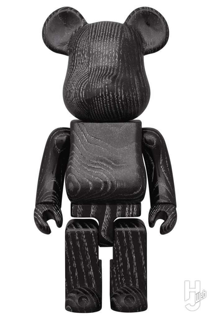 浮造りのベアブリックの画像