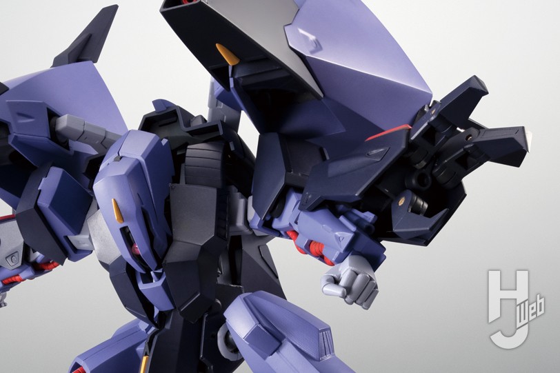 メッサーラの可動フィギュアのアップ画像その2