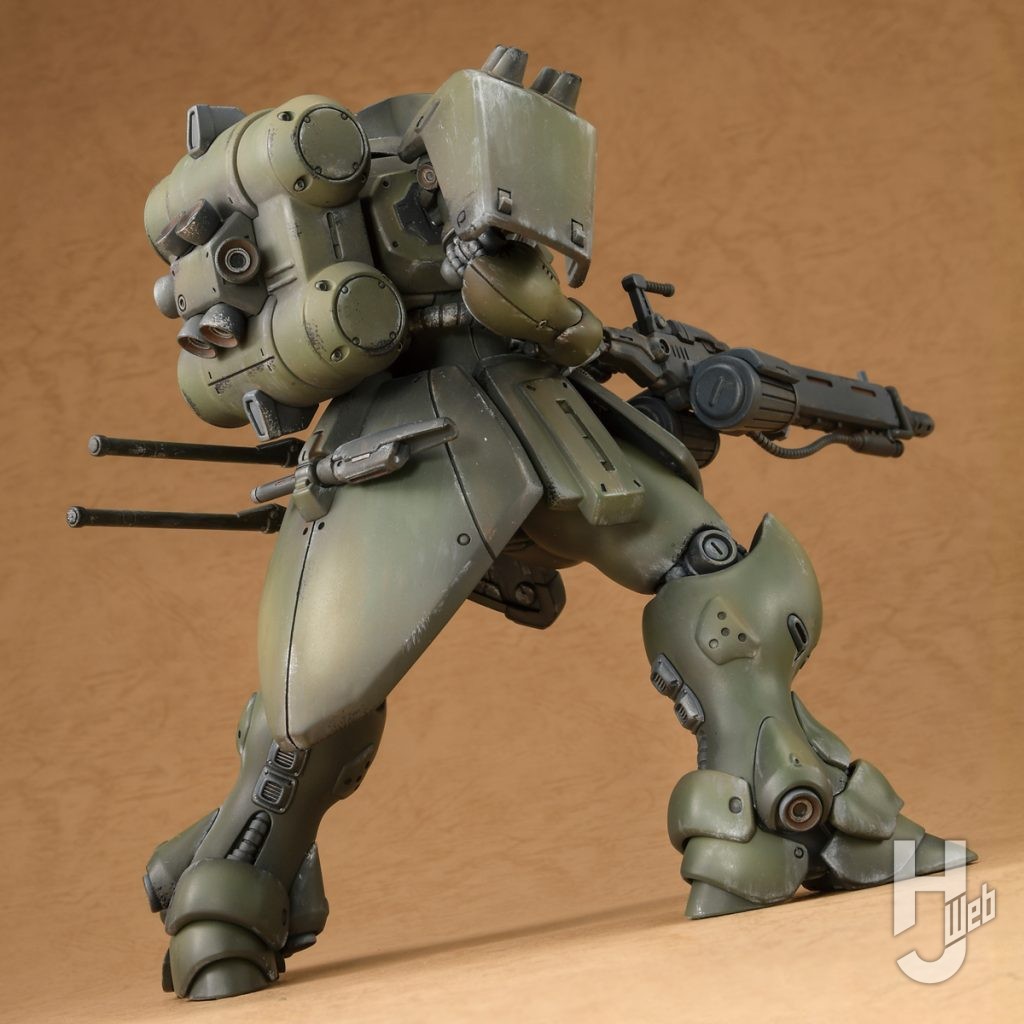 ギラ・ドーガの組み立て式フィギュアの後ろ姿の全体画像