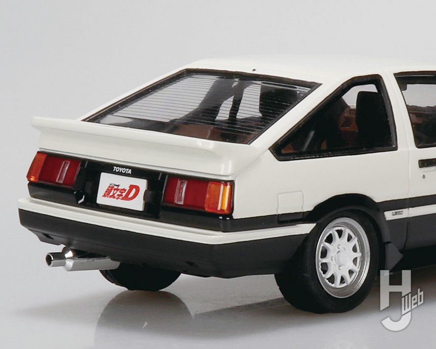 頭文字D No.21 秋山渉 AE86 レビン第25巻仕様
後ろ