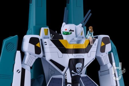 スーパーパック装着！PLAMAXバトロイドバルキリーで最終決戦に挑め！TVアニメ『超時空要塞マクロス』より、「PLAMAX PX19 1/72 VF-1S スーパーバトロイドバルキリー ロイ・フォッカースペシャル」が登場！予約案内開始！