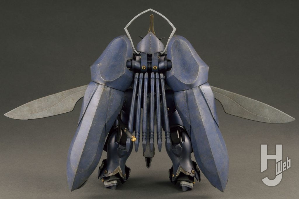 相州五郎入道正宗 
真後ろ　羽展開状態