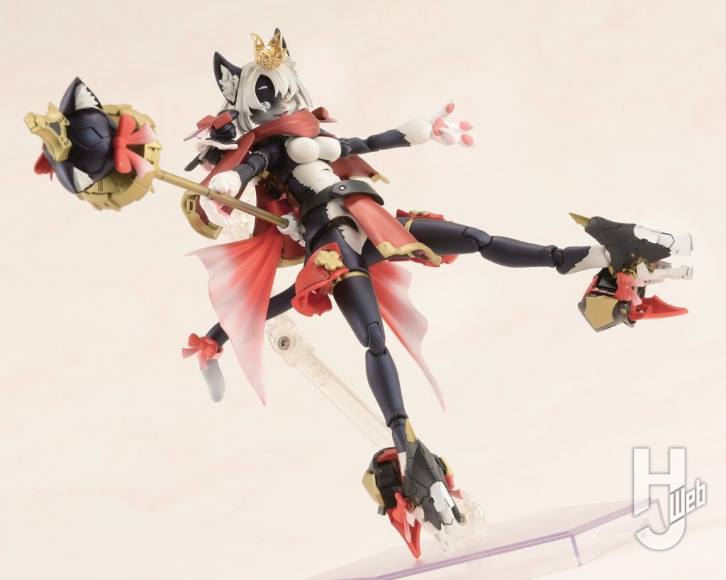 ケット・シーカスタムの顔マニーのプラモデルの全体画像その6