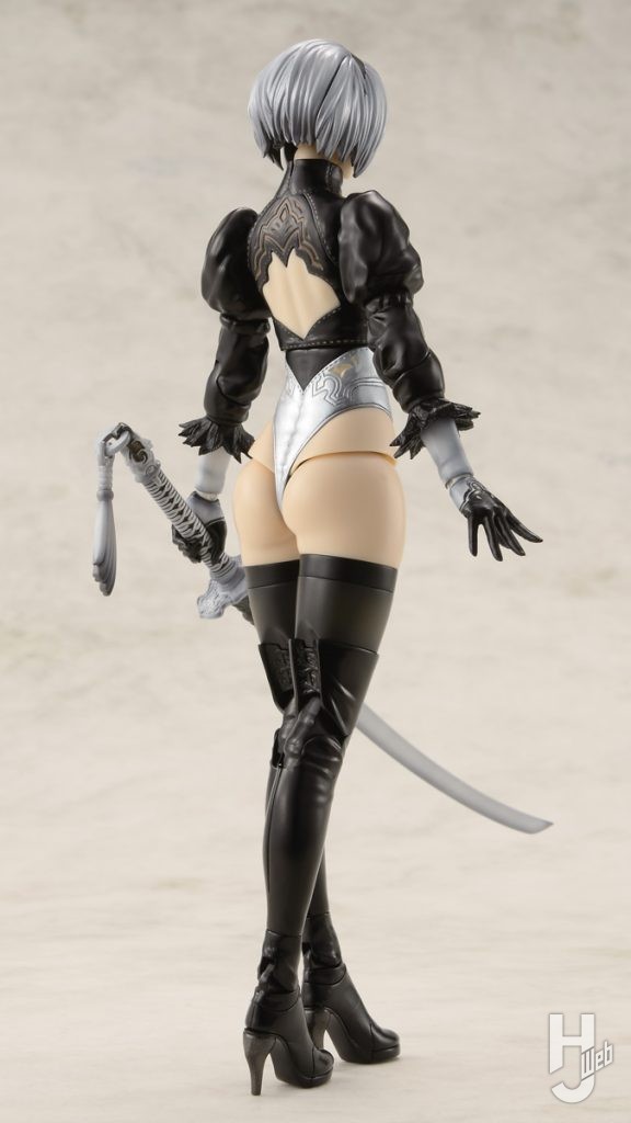 2Bのプラモデルの全体画像その6