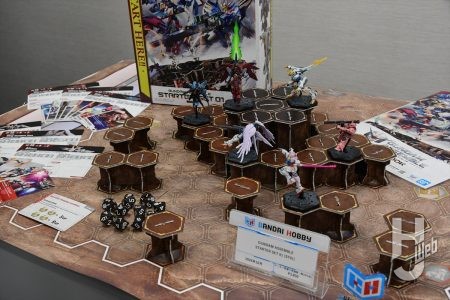 【ついに始動】ガンプラ”ミニチュアゲーム 「GUNDAM ASSEMBLE（ガンダムアッセンブル）」が2026年10月に日米同時発売！