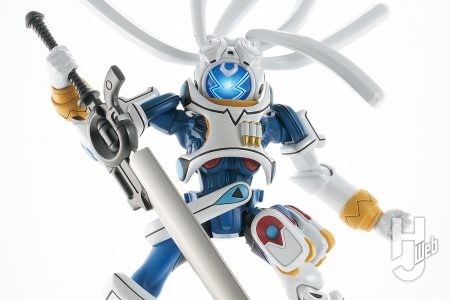 すべてが「実にハラショー！」なPLAMAX 最新キット「キングゲイナー」を磁気スイッチLEDの顔面発光やブラックライトギミックを追加しキットの魅力をアップ!!【OVERMANキングゲイナー】