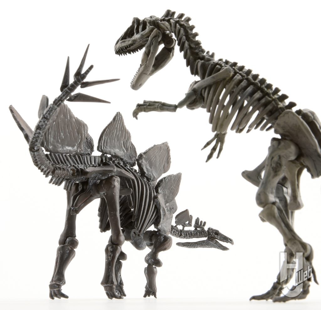 ウラベヒロト製作「ステゴサウルス」と「アロサウルス」