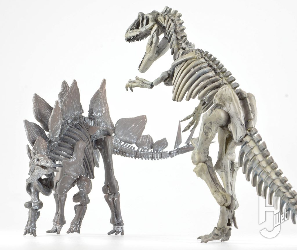 ウラベヒロト製作「ステゴサウルス」と「アロサウルス」3