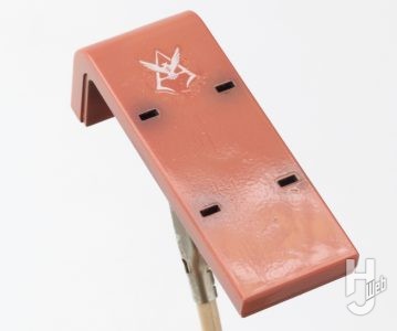 けんたろう製作「シャアザク」肩装甲スミ入れ