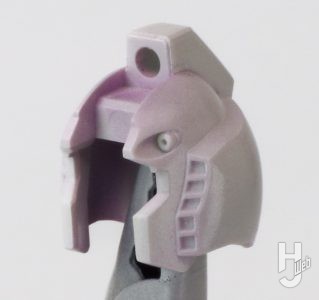 けんたろう製作「EG_RX-78-2ガンダム」メットパーツエヴォパープル後に白塗装