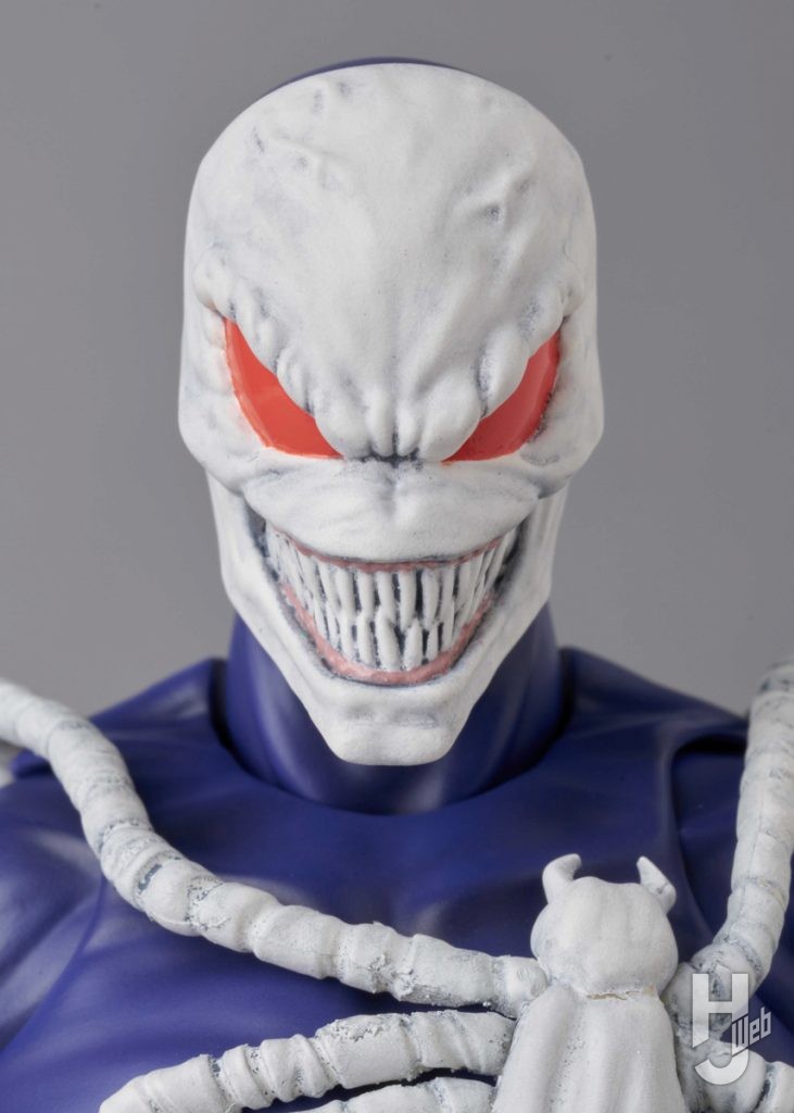 ヴェノムの可動フィギュアのアップ画像その1
