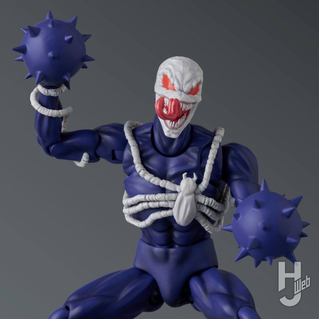 ヴェノムの可動フィギュアのアップ画像