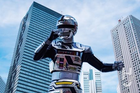 「Ultimate Article 宇宙刑事ギャバン」が甦る！劇中同様の「真空蒸着メッキ」が採用されたコンバットスーツや発光＆音声など夢中になれるギミックも盛りだくさん！