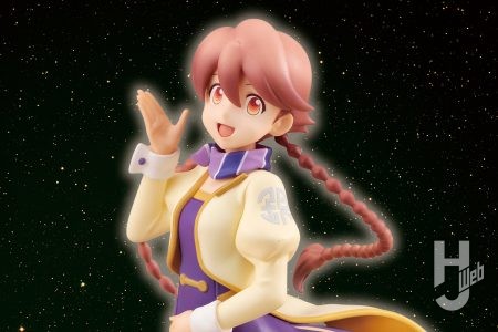 ホテリエロボット「ヤチヨ」が手に取りやすい価格と飾りやすいサイズの「Lucreaらいと」に登場！【アポカリプスホテル】