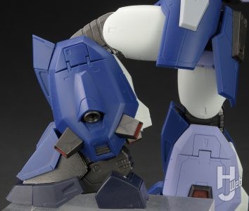 HI-METAL R　レイズナー　ヒザ可動