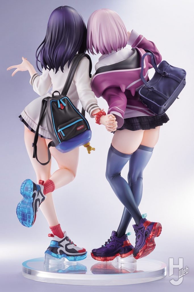 宝多六花＆新条アカネ　feat.トリダモノのフィギュアの背面の画像