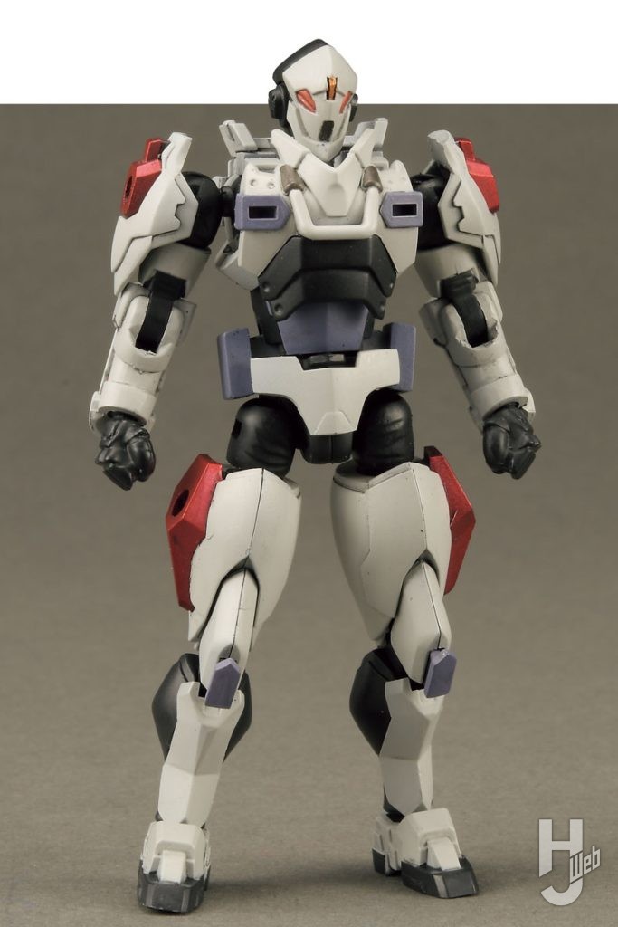 ガバナーはエクスアーマータイプ：ビショップとアーマータイプ：ポーンX1を組み合わせて製作