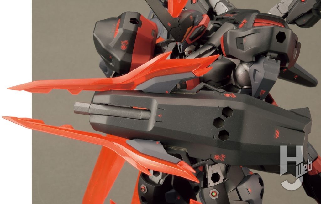 盾にガンブレードランスのクリアーパーツを取り付けてクローを新造