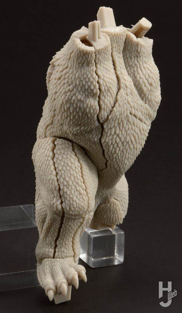 ARTPLA SCULPTURE WORKS　キングギドラRe:イマジネーションの開発試作の胴体部分の画像