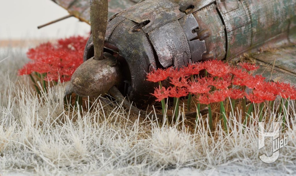 機首
もともとAFVディオラマモデラーということもあり機体の配置自体も凝った演出が光る。突き出たプロペラの表現ひとつでどのように着地したかを見せている