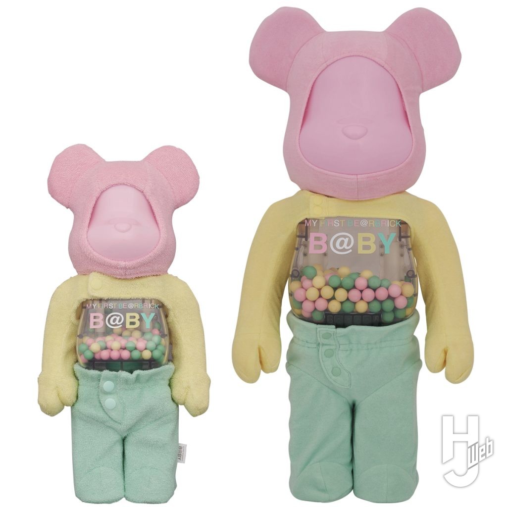 ロンパースのベアブリックの画像