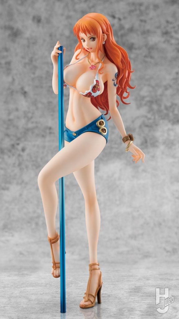 ナミのフィギュアの全体画像