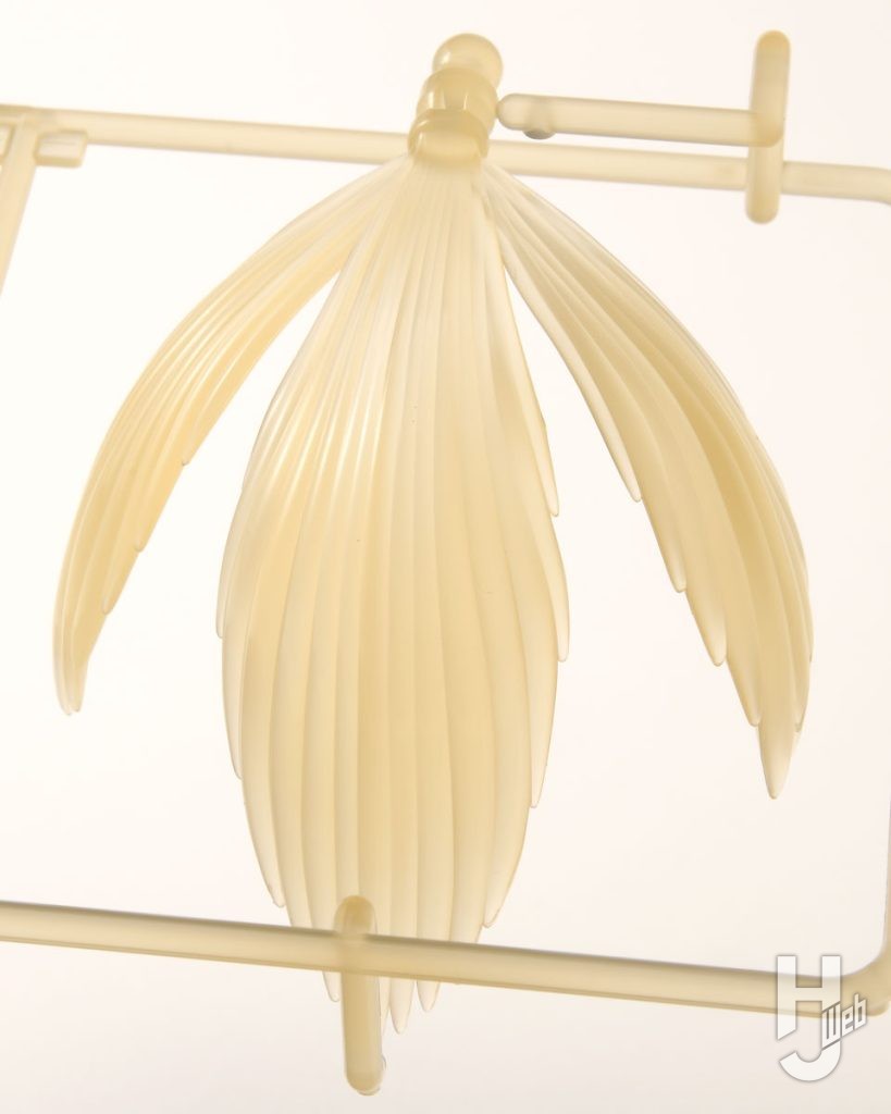 機械の金魚のプラモデルのパーツのアップ画像