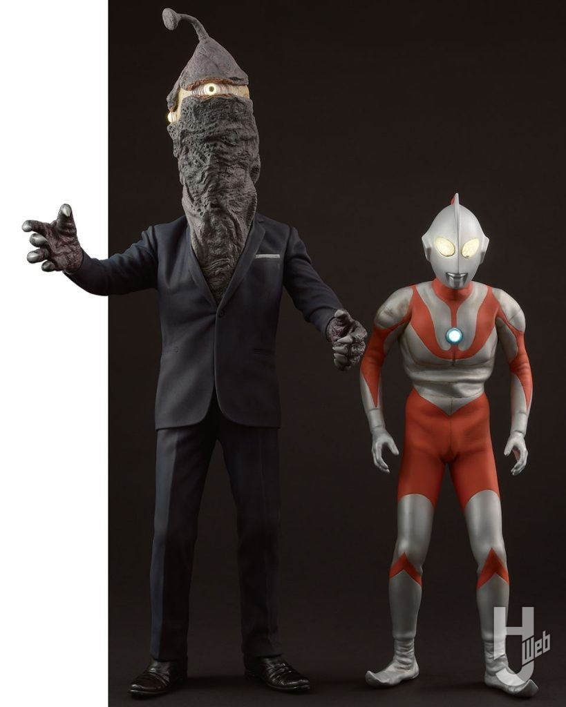 ウルトラマン（Bタイプ)とゼットン星人　大きさ比較
