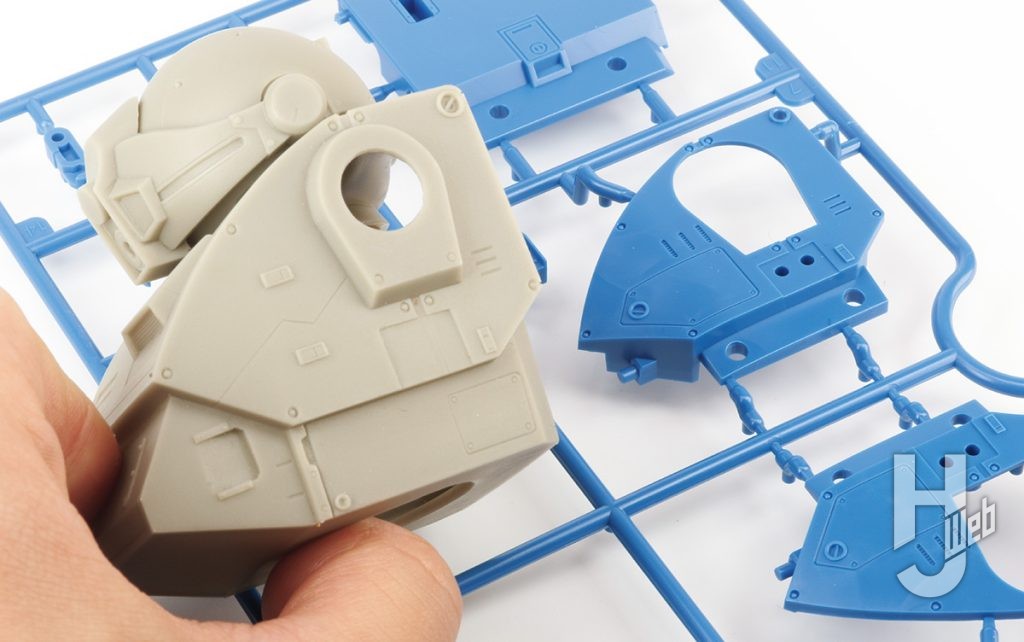 PLAMAX ストライクドッグ ソフビキット 1/24ストライクドッグ 胴体部分比較