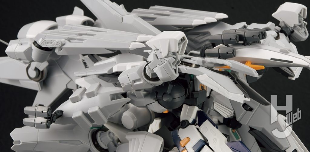 アリュゼウス　胸部パーツ　変形