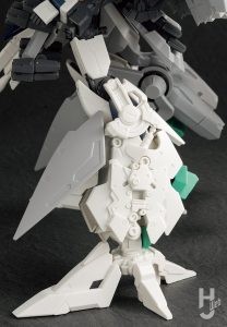 アリュゼウス　脚部パーツ　拡大