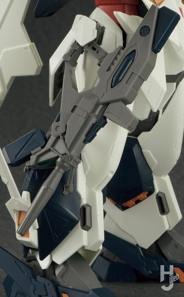 HG Ξガンダム（機動戦士ガンダム 閃光のハサウェイ キルケーの魔女）バレルホルダー付きビーム・ライフル　マウント時