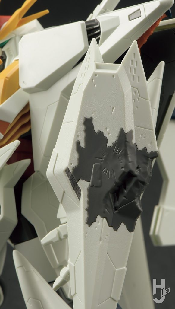 HG Ξガンダム（機動戦士ガンダム 閃光のハサウェイ キルケーの魔女）ダメージシールド　マウント例