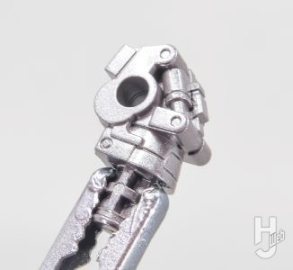 林哲平製作「PLAMAX ブラッドサッカー」製作中途関節塗装