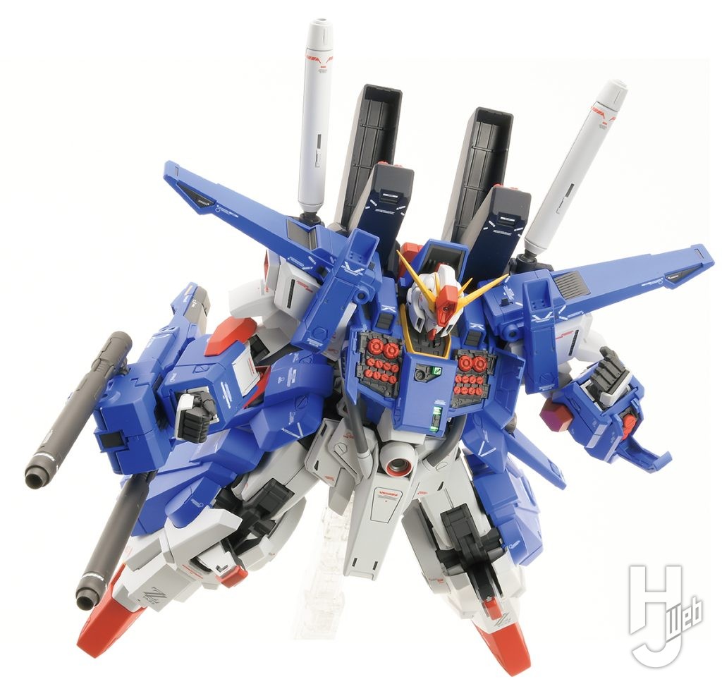 哀川和彦製作「MG フルアーマーZZガンダム Ver.Ka」ポージング例