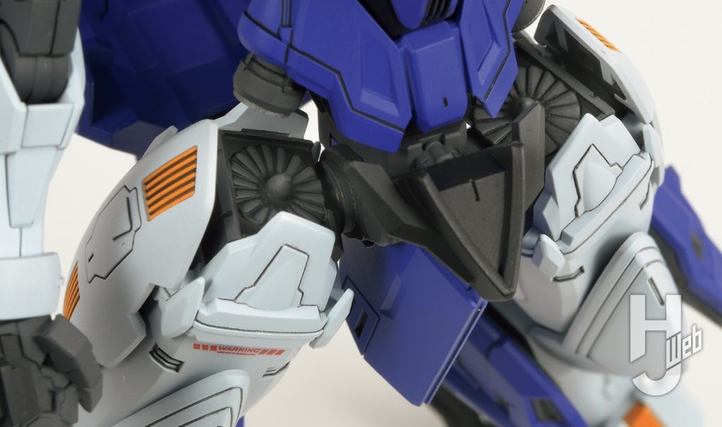 ネコアシ製作「ガンダムグリープ」股関節アップ