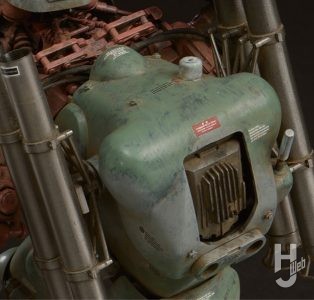 MAX渡辺製作「シュトラール軍 ヒューマノイド型無人邀撃機 マスカレード」背中アップ
