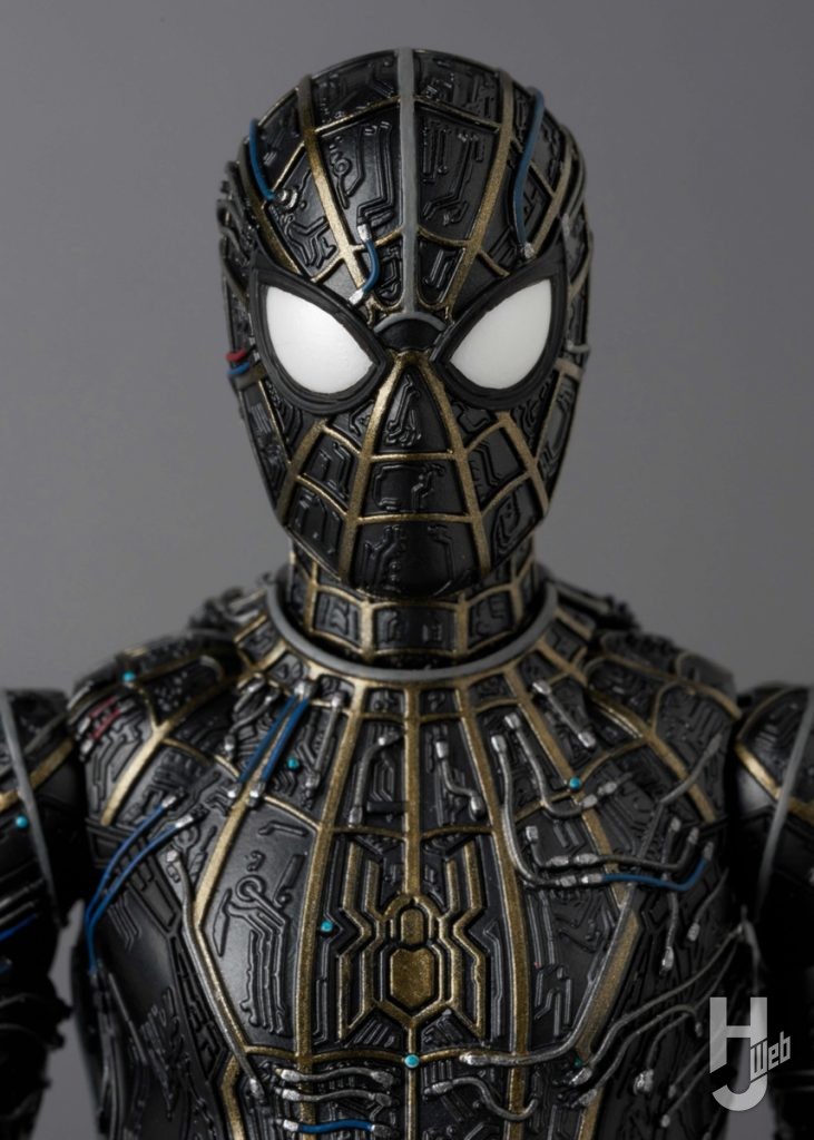 スパイダーマンの可動フィギュアのアップ画像その3