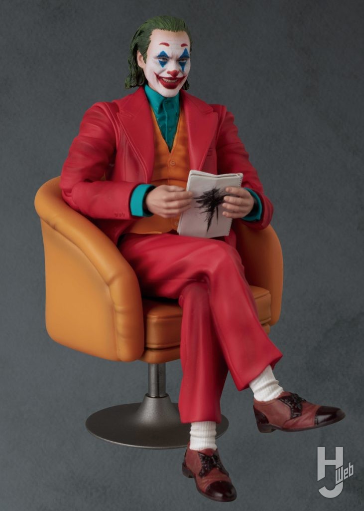 ジョーカーの可動フィギュアのイメージ画像その1