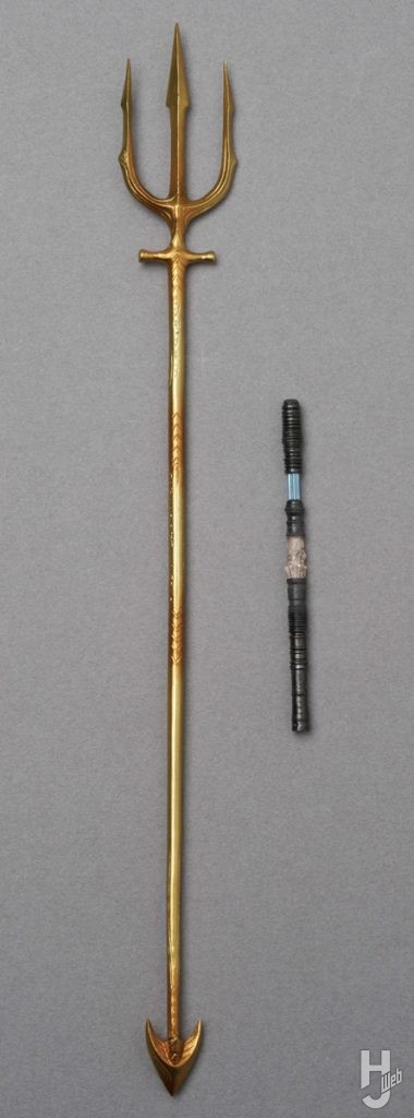 アクアマンステルススーツバージョンの可動フィギュアの付属パーツの画像