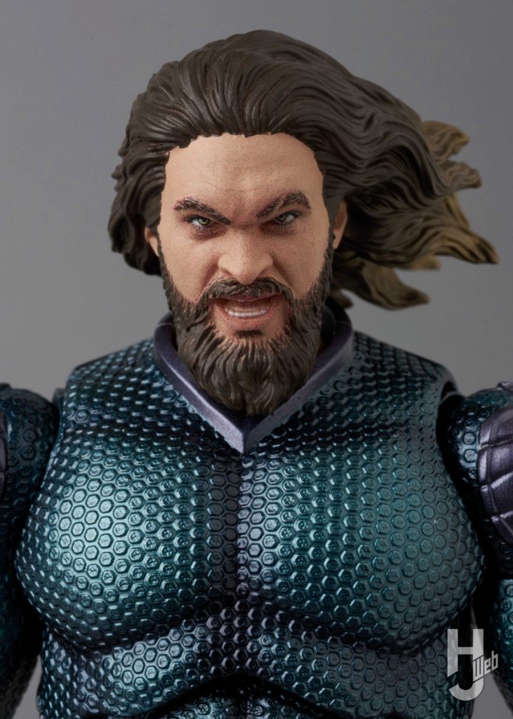 アクアマンステルススーツバージョンの可動フィギュアのアップ画像その3