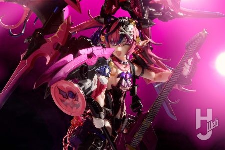 ボンテージ風のコスチュームとの翼を活かして“パンクミュージシャン”にカスタマイズ！メガミデバイス「デザイアメイデン レイダー」に追加要素の積み重ねてイメージを具現化