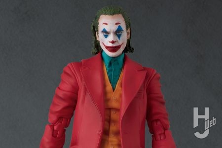 「ジョーカー」が踊りながら階段を下るシーンを再現できるジオラマステージが付属！「MAFEX THE JOKER （JOKER Ver.）」が2027年1月に発売予定！【メディコム・トイ】