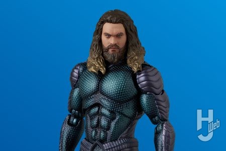 ステルススーツ姿の「アクアマン」が可動フィギュアになって登場！愛用のトライデントと敵兵から奪ったバトンが付属【MAFEX情報】
