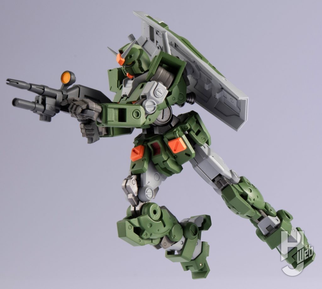 ガンダムアーティファクトPRO フルアーマーガンダムのポージング画像
